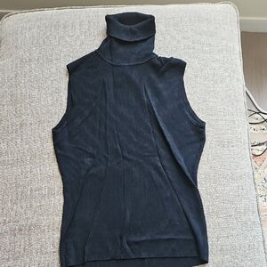 Black Sleeveless Turtleneck Top